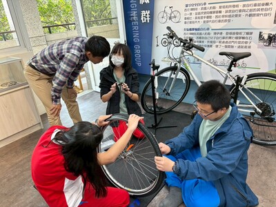 LINE_ALBUM_2026317七年級職探-自行車維修1.0_260318_7圖片